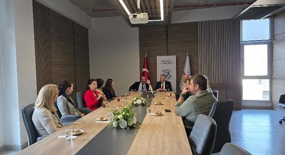 İZSATU Ve Tınaztepe Üniversitesi İş Birliği Protokolu İmzalandı